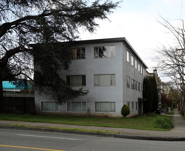 2775 Spruce St in Vancouver, BC - Building Photo - Primary Photo