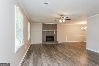 230 Victoria Dr in Ellenwood, GA - Building Photo - Building Photo