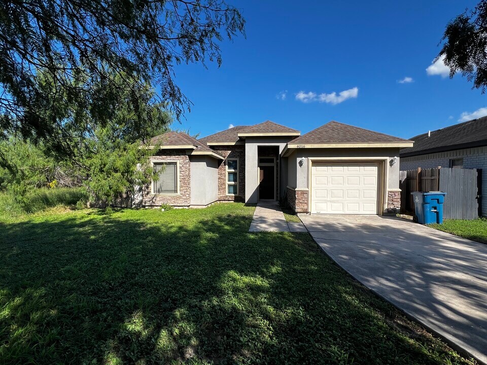 4016 Calle Venezuela in Brownsville, TX - Building Photo