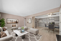 Williamsburg Apartments in Rockford, IL - Building Photo - Building Photo