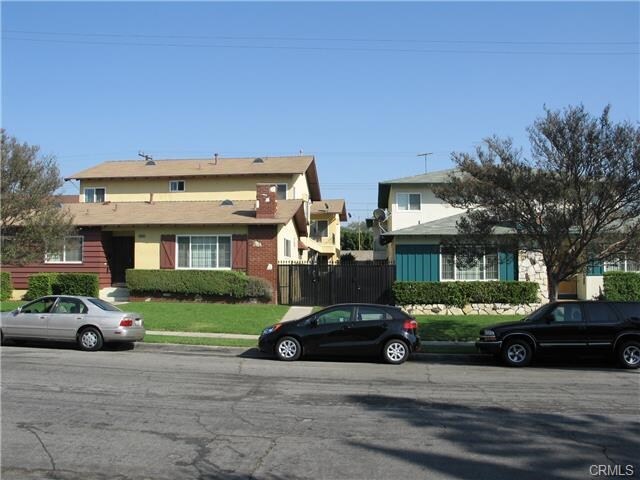 Montebello Apartments in Montebello, CA - Foto de edificio