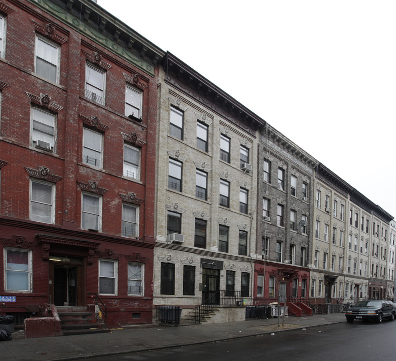 316 Jefferson St in Brooklyn, NY - Foto de edificio