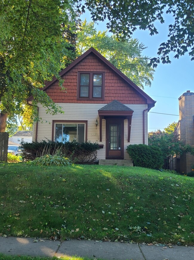 property at 3981 S Pine Ave