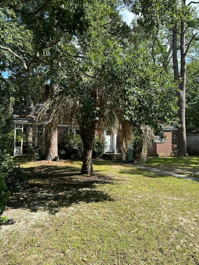 property at 2501 Redwood St