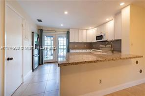 5188 S University Dr in Davie, FL - Building Photo - Building Photo