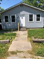 525 Patton St in Moberly, MO - Building Photo