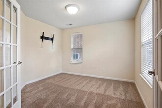 1922 Georgetown Dr in Sewickley, PA - Building Photo - Building Photo