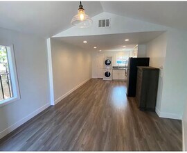 261 S Ave 52, Unit B in Los Angeles, CA - Building Photo - Building Photo