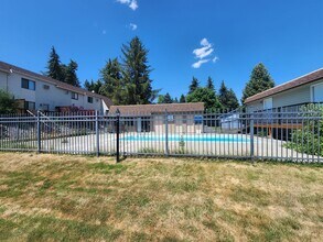 600 SW Crestview St in Pullman, WA - Building Photo - Building Photo