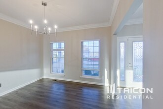 64 N Hillview Dr in St. Peters, MO - Building Photo - Building Photo