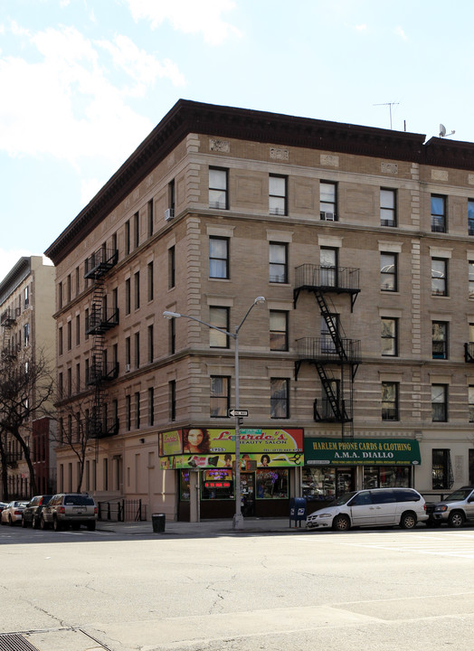 1951-1955 Adam C. Powell Jr Blvd in New York, NY - Foto de edificio