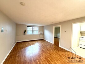 6 Drummer Rd in Acton, MA - Building Photo