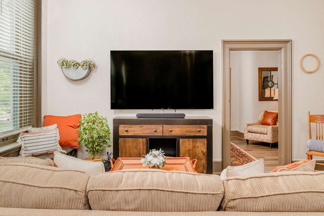 101 Algoma Blvd in Oshkosh, WI - Building Photo - Building Photo