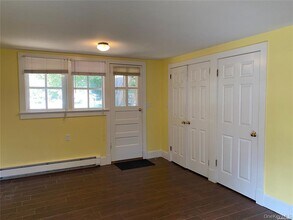 15 King Rd in Bayville, NY - Foto de edificio - Building Photo