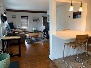 229 Spring St, Unit 2 in Newport, RI - Building Photo - Building Photo