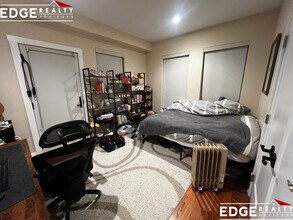 9 Glencoe St, Unit 202 in Boston, MA - Foto de edificio - Building Photo