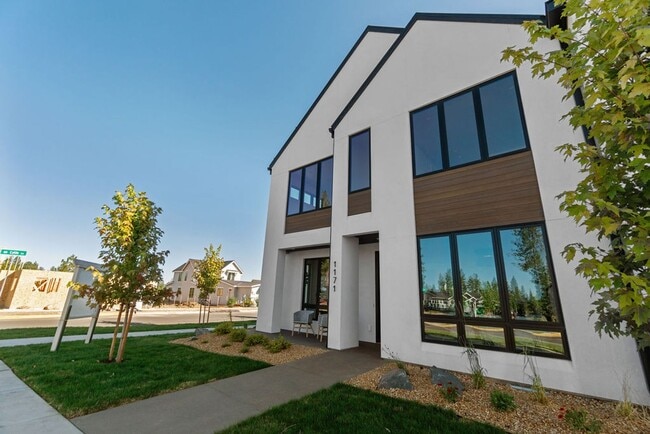 1171 NW Skyline Ranch Rd in Bend, OR - Building Photo - Building Photo
