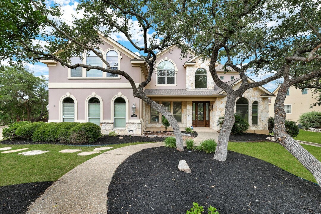 423 Cavayo Trail in Helotes, TX - Building Photo