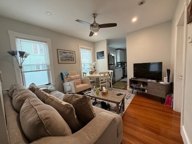 37 Hinckley St, Unit 1