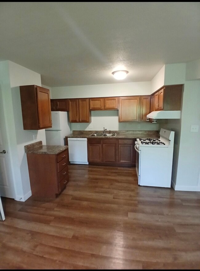 Deer Forest Apartments