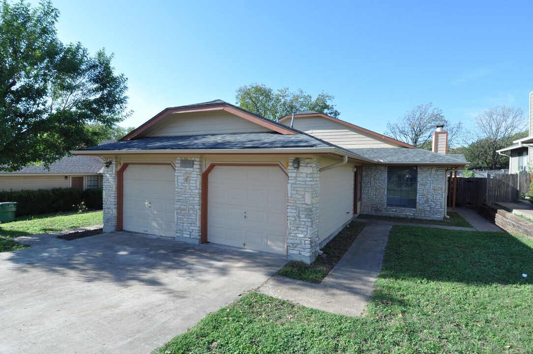 2009 Margalene Way in Austin, TX - Building Photo