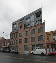 650 Montgomery St in Jersey City, NJ - Building Photo - Building Photo