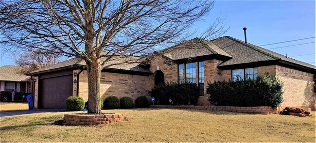 2900 Sandstone Dr in Norman, OK - Building Photo - Building Photo