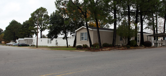 Forest Lake MHC in Conway, AR - Foto de edificio - Building Photo