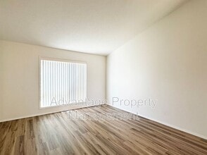 1785 Cougar Ave SW in Albany, OR - Building Photo - Building Photo