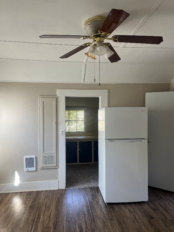 517 Pleasant Valley Rd in Diamond Springs, CA - Building Photo - Building Photo