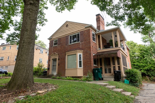 6143 Dryden Ave, Unit Second Floor