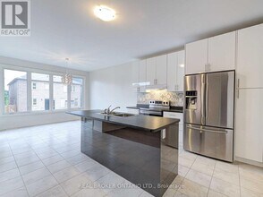 20 Dunley Cres in Brampton, ON - Building Photo - Building Photo