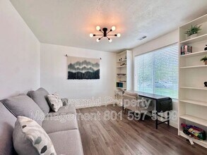 2113 Hawthorne St in Saratoga Springs, UT - Building Photo - Building Photo