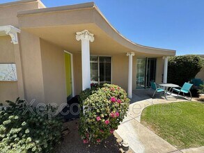 221 W Stevens Rd in Palm Springs, CA - Building Photo - Building Photo