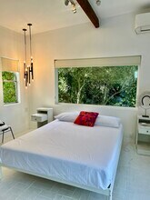 1403 Oakwood Ave in Venice, CA - Building Photo - Building Photo