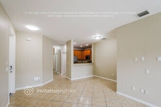 5817 Hampton Hills Blvd in Tamarac, FL - Foto de edificio - Building Photo