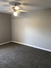5130 Keegan Way in Louisville, KY - Building Photo - Building Photo