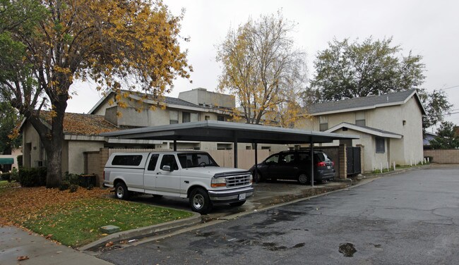 713 N Vine Ave in Ontario, CA - Building Photo - Building Photo