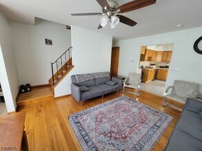555 Clifton Ave in Clifton, NJ - Building Photo - Building Photo