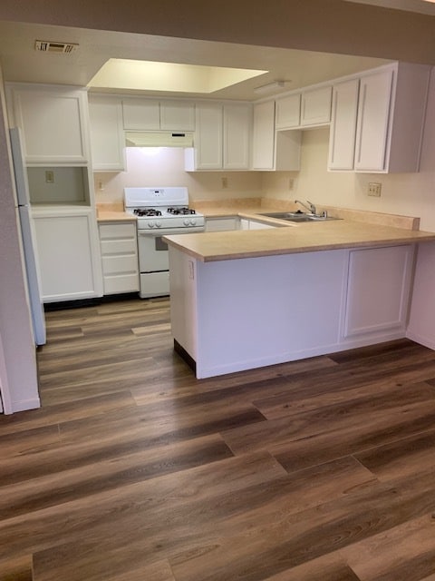 Laguna Terrace Apartments