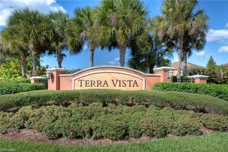 3702 Pino Vista Way-Unit -4 in Estero, FL - Foto de edificio - Building Photo
