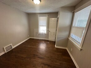 5519 Lydia Ave in Kansas City, MO - Building Photo - Building Photo