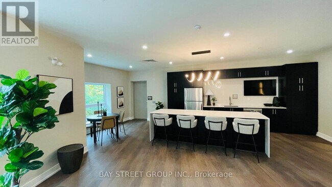 1100 Lackner Pl in Kitchener, ON - Building Photo - Building Photo