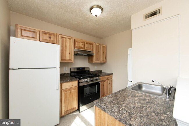100 Park Blvd in Cherry Hill, NJ - Building Photo - Building Photo