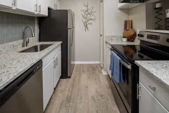 The Everette at East Cobb in Marietta, GA - Foto de edificio - Building Photo