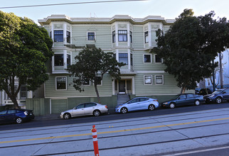 545 Duboce Ave in San Francisco, CA - Foto de edificio - Building Photo