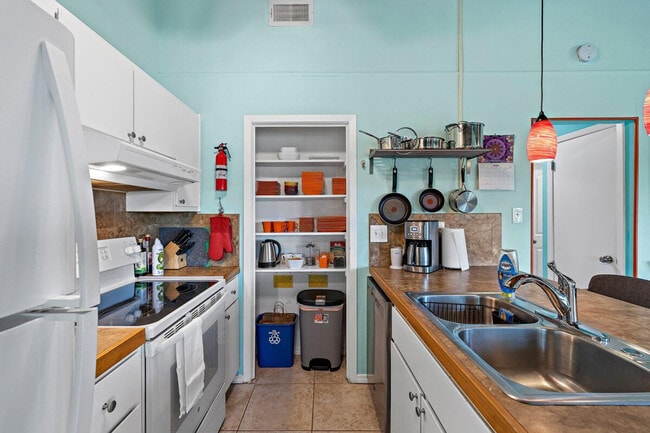 2307 Trailside Dr in Austin, TX - Building Photo - Building Photo