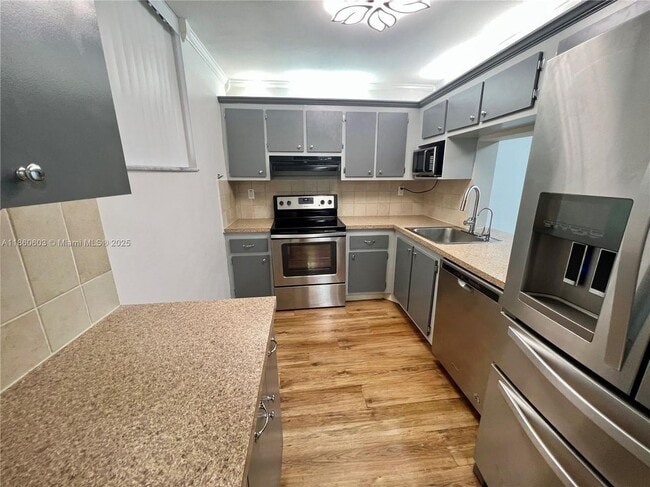 1666 West Ave in Miami Beach, FL - Building Photo - Building Photo