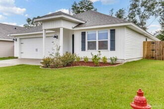 4423 White Cedar Ct in Pace, FL - Building Photo - Building Photo