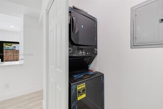 3105 SW 16th St in Fort Lauderdale, FL - Building Photo - Building Photo